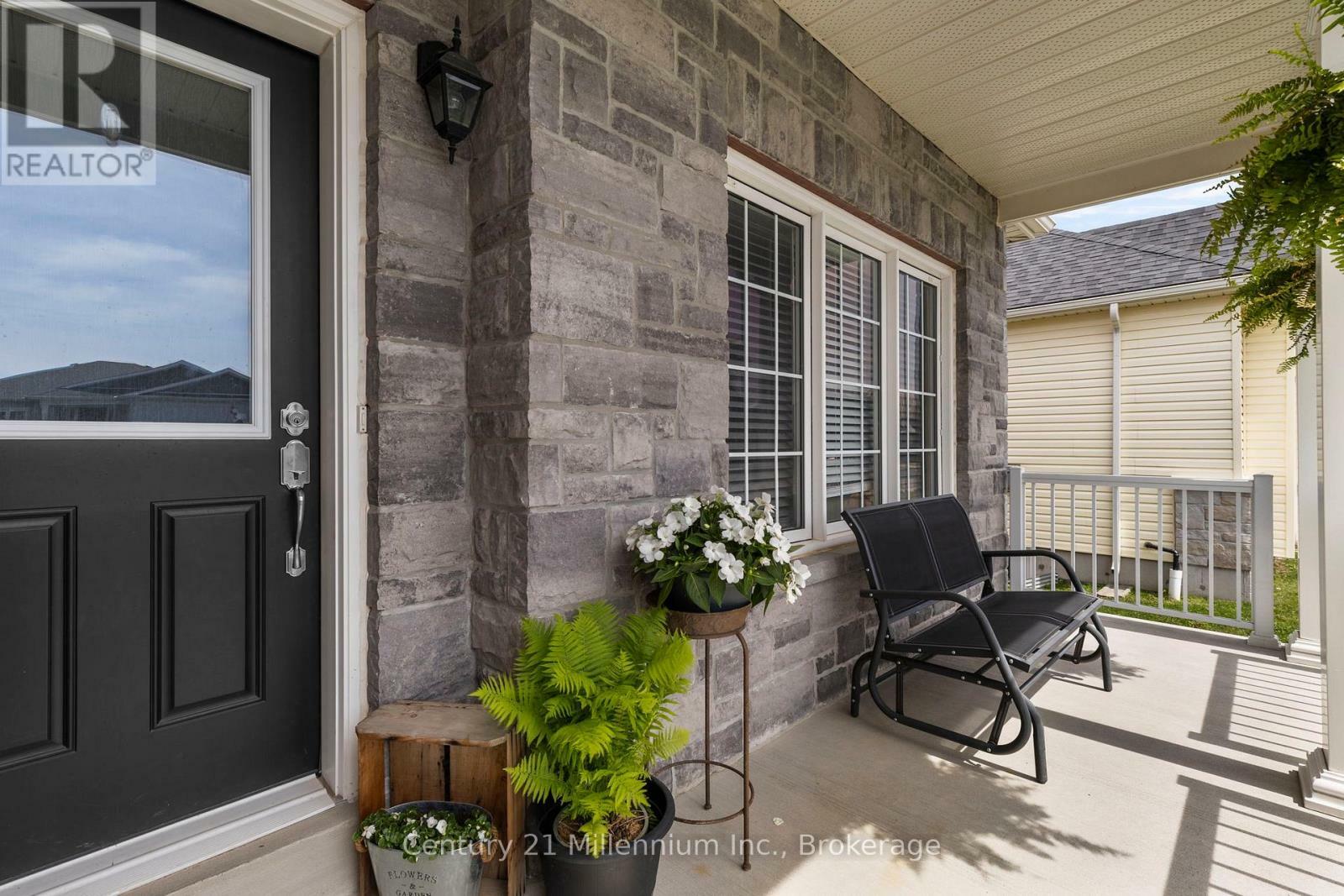 Property Photo: 14 Drysdale Drive ON L0L 1P0