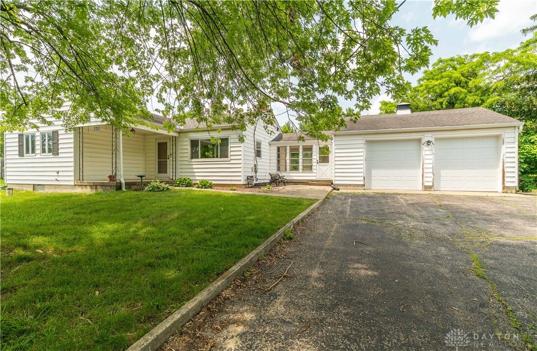 Property Photo: 235 Stonequarry Road OH 45377