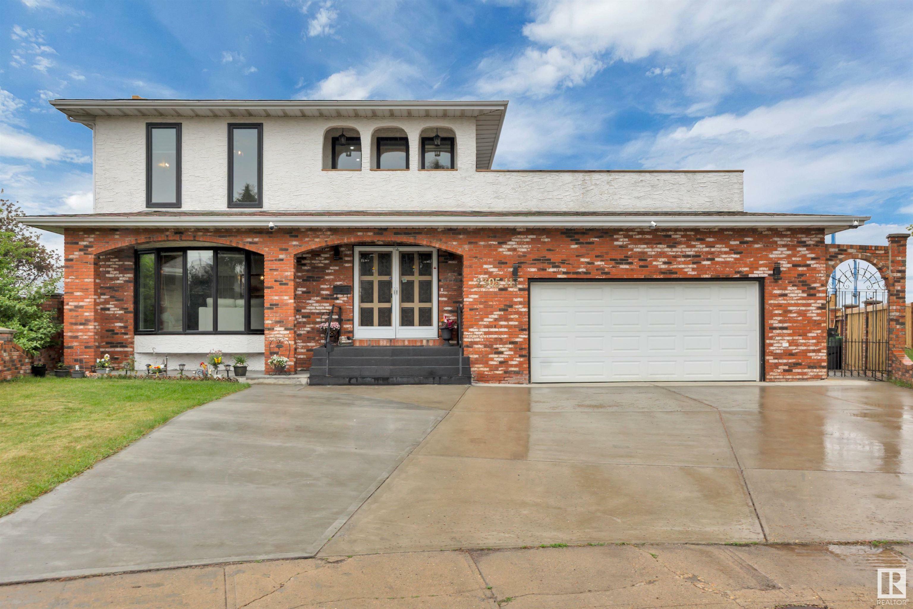 2305 111A Street NW  Edmonton AB T6J 4P1 photo