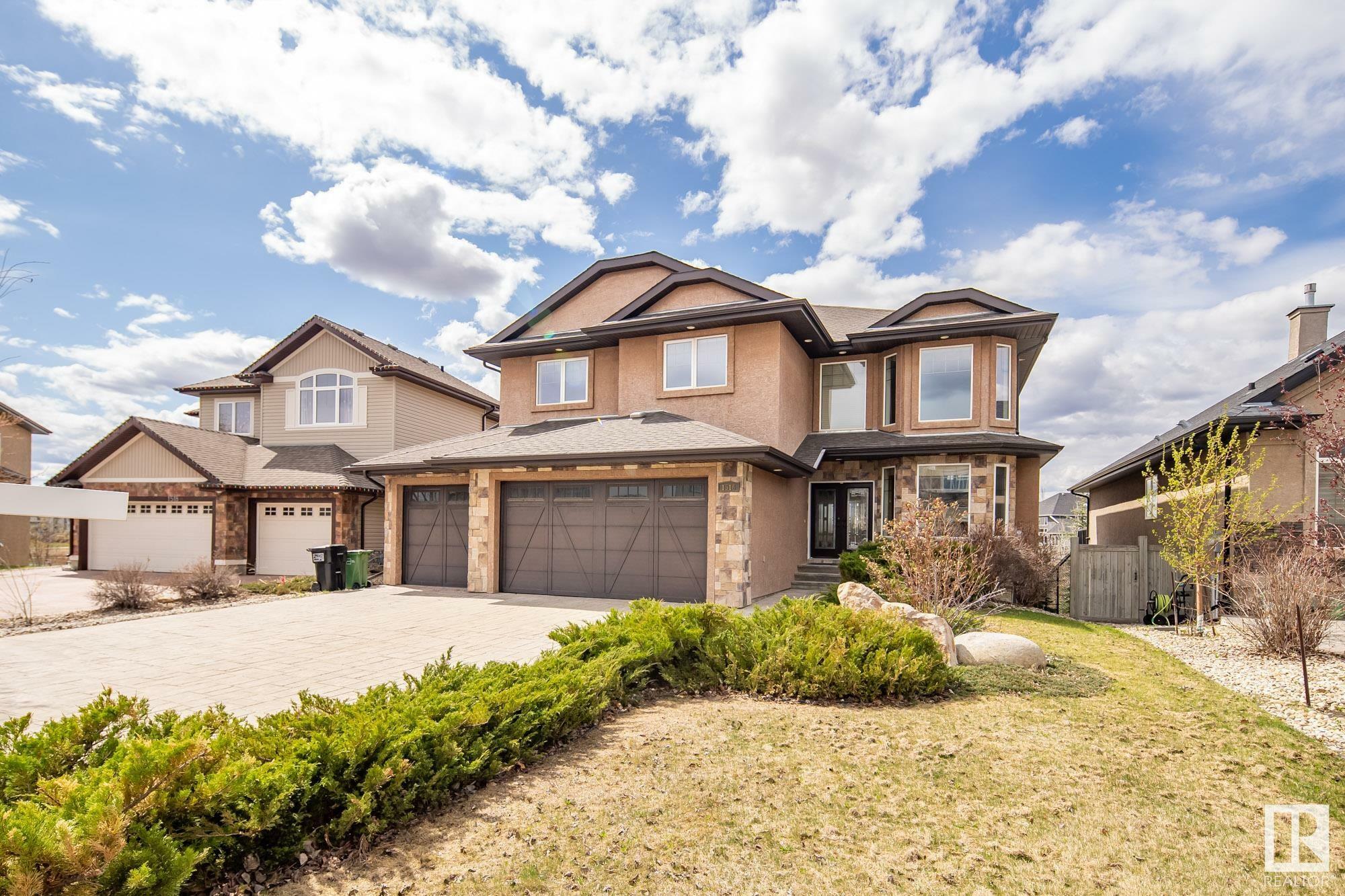 1516 Adamson View View SW  Edmonton AB T6W 0V4 photo