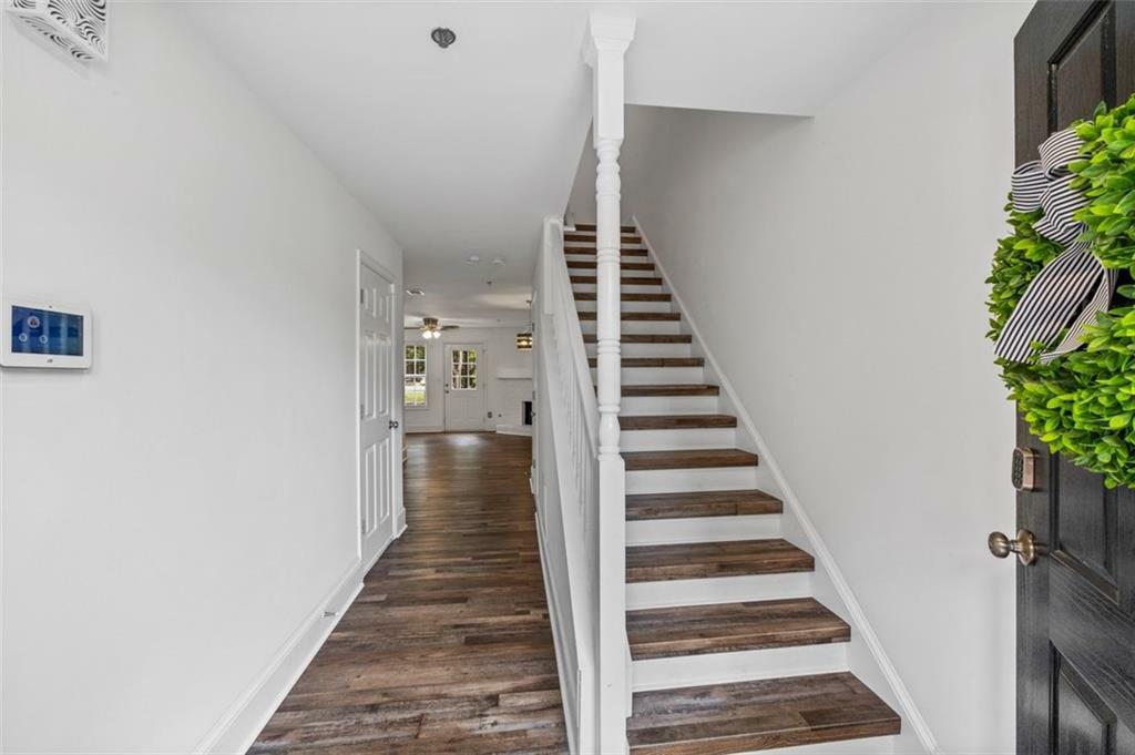 Property Photo: 215 Morris Lane GA 30188