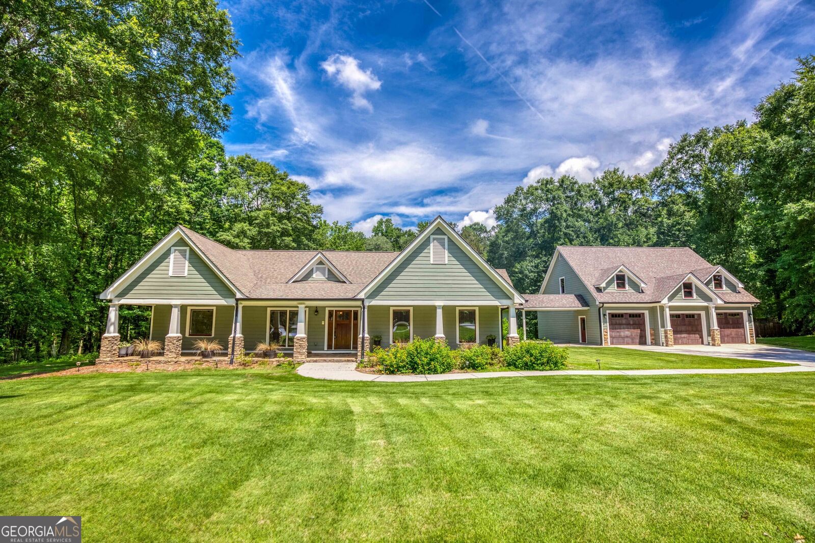 Property Photo: 2680 Bay Ridge Drive GA 30052