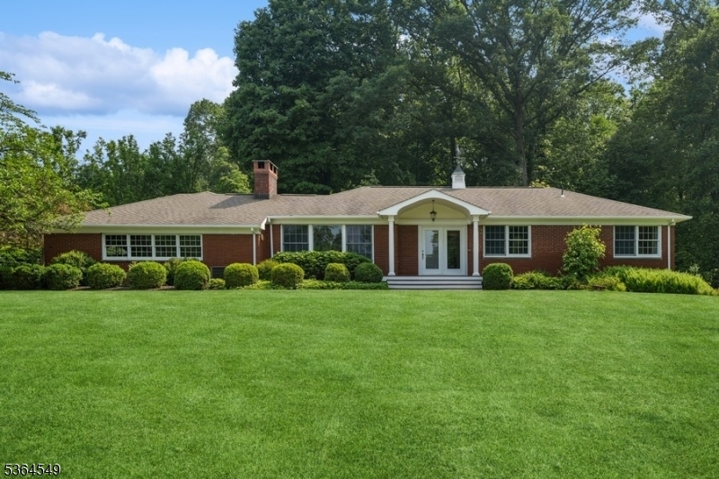 Property Photo: 5 Woodland Rd NJ 08867