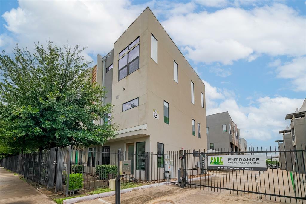 Property Photo: 2401 Crawford Street C2a TX 77004