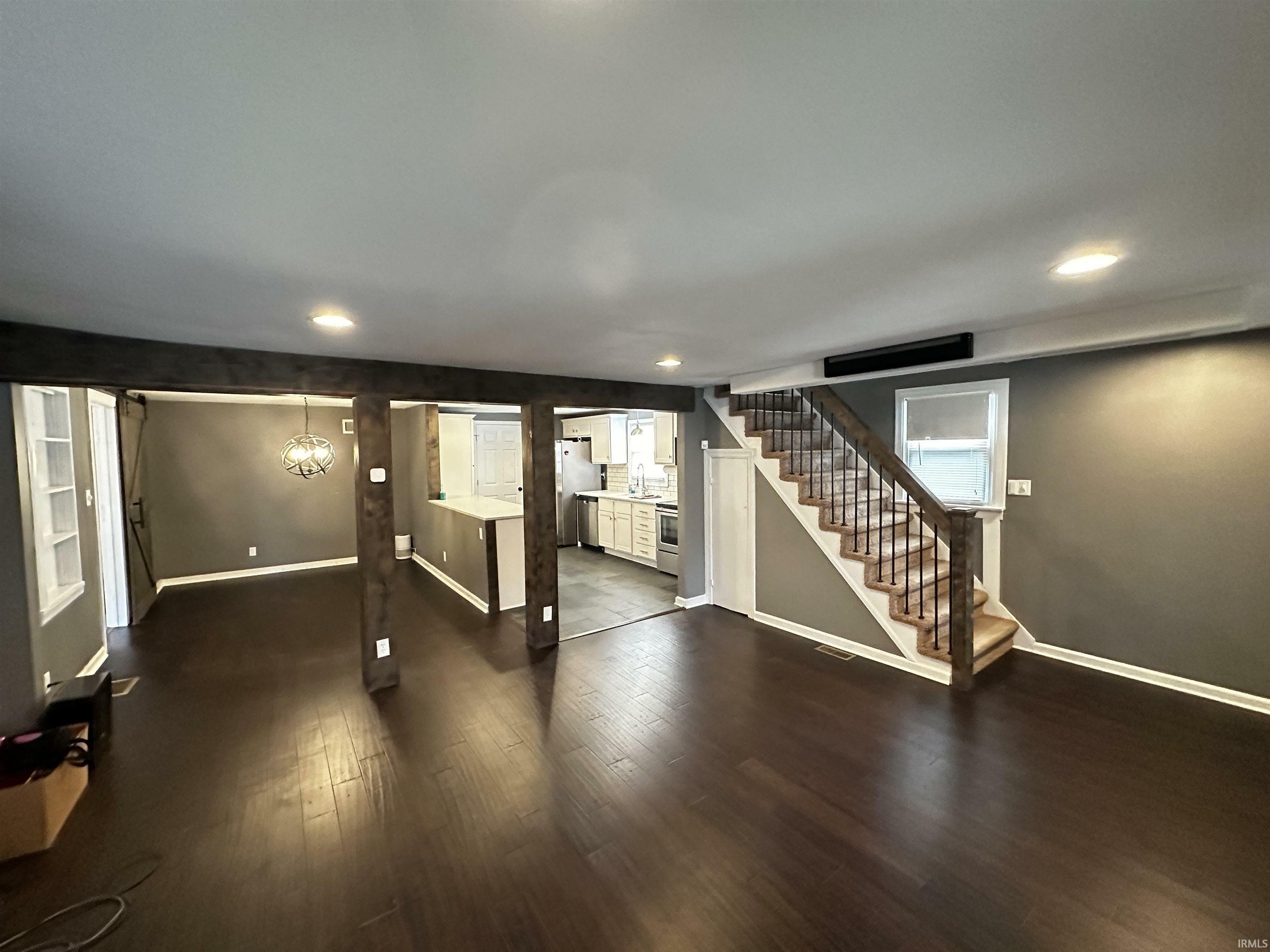 Property Photo:  2023 E Columbia Street  IN 47711 