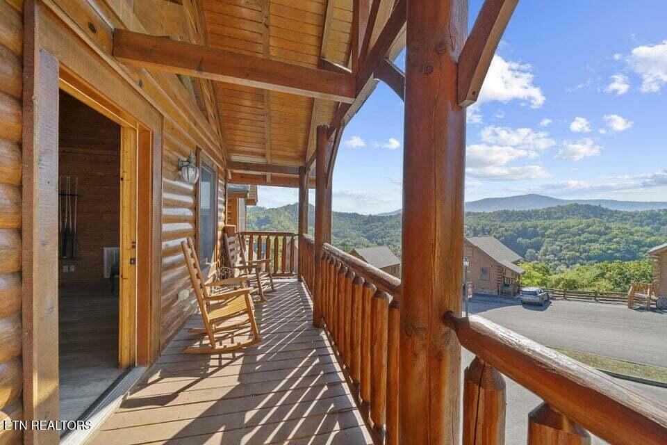 Property Photo: 2857 White Oak Ridge Lane TN 37862