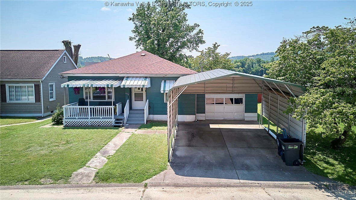 Property Photo: 602 Kanawha Avenue WV 25143