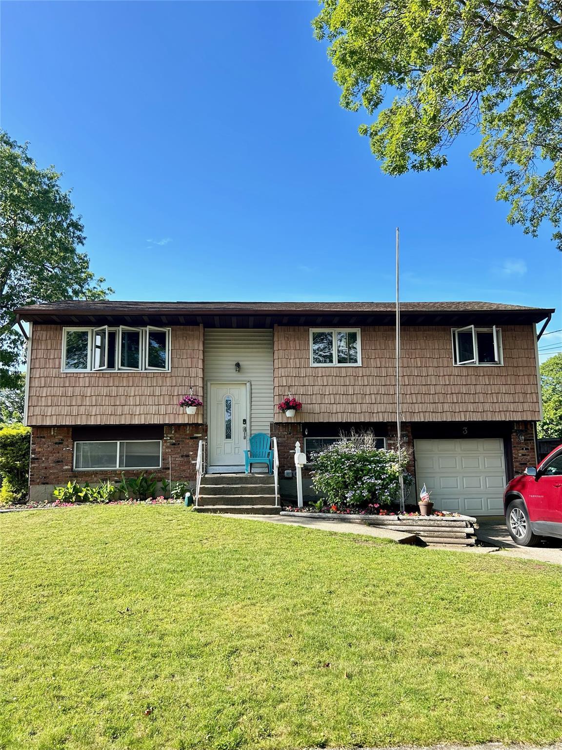 3 Malmac Court  Saltaire NY 11795 photo