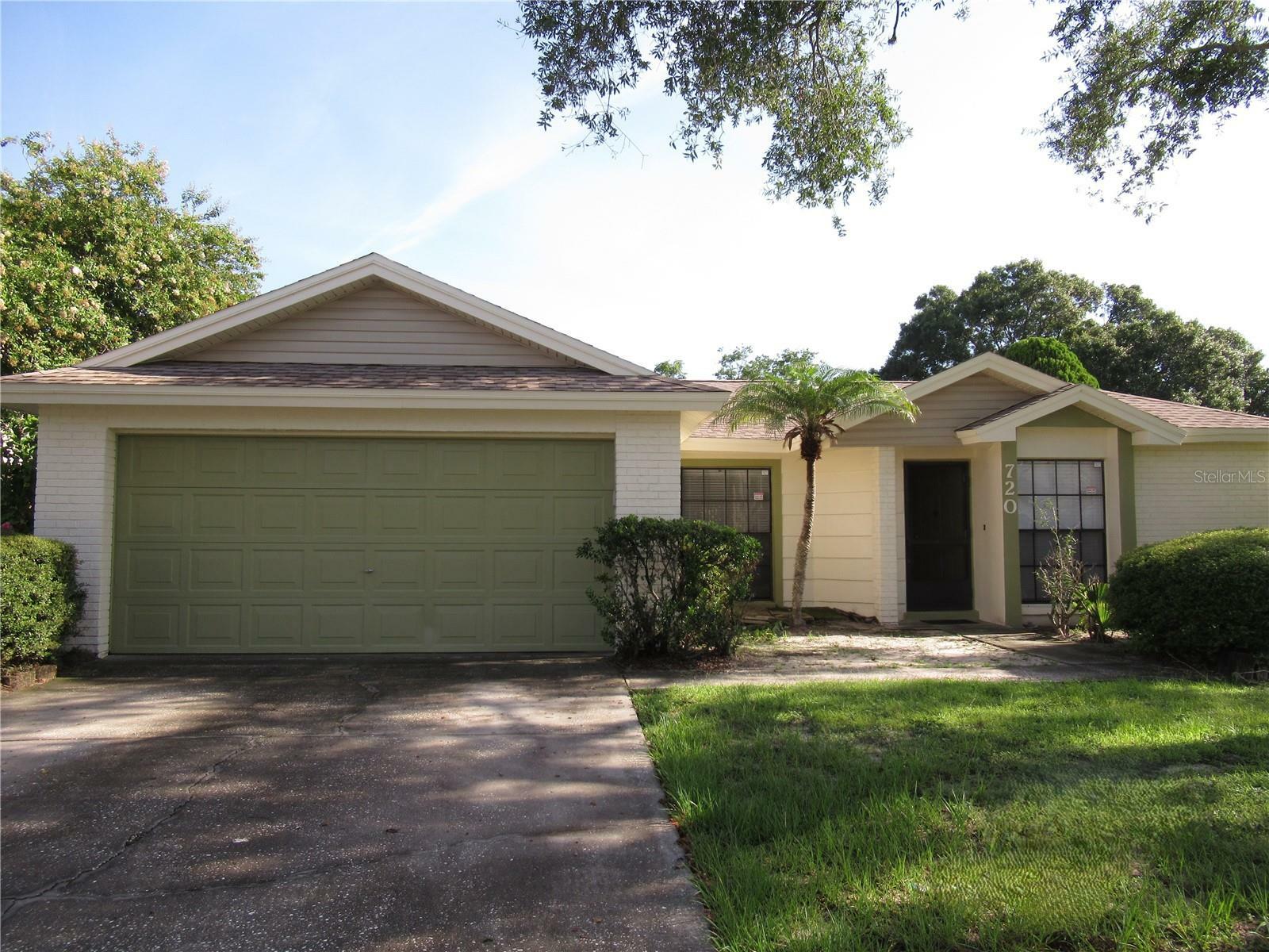 Property Photo: 720 Hazy Meadow Court FL 33510