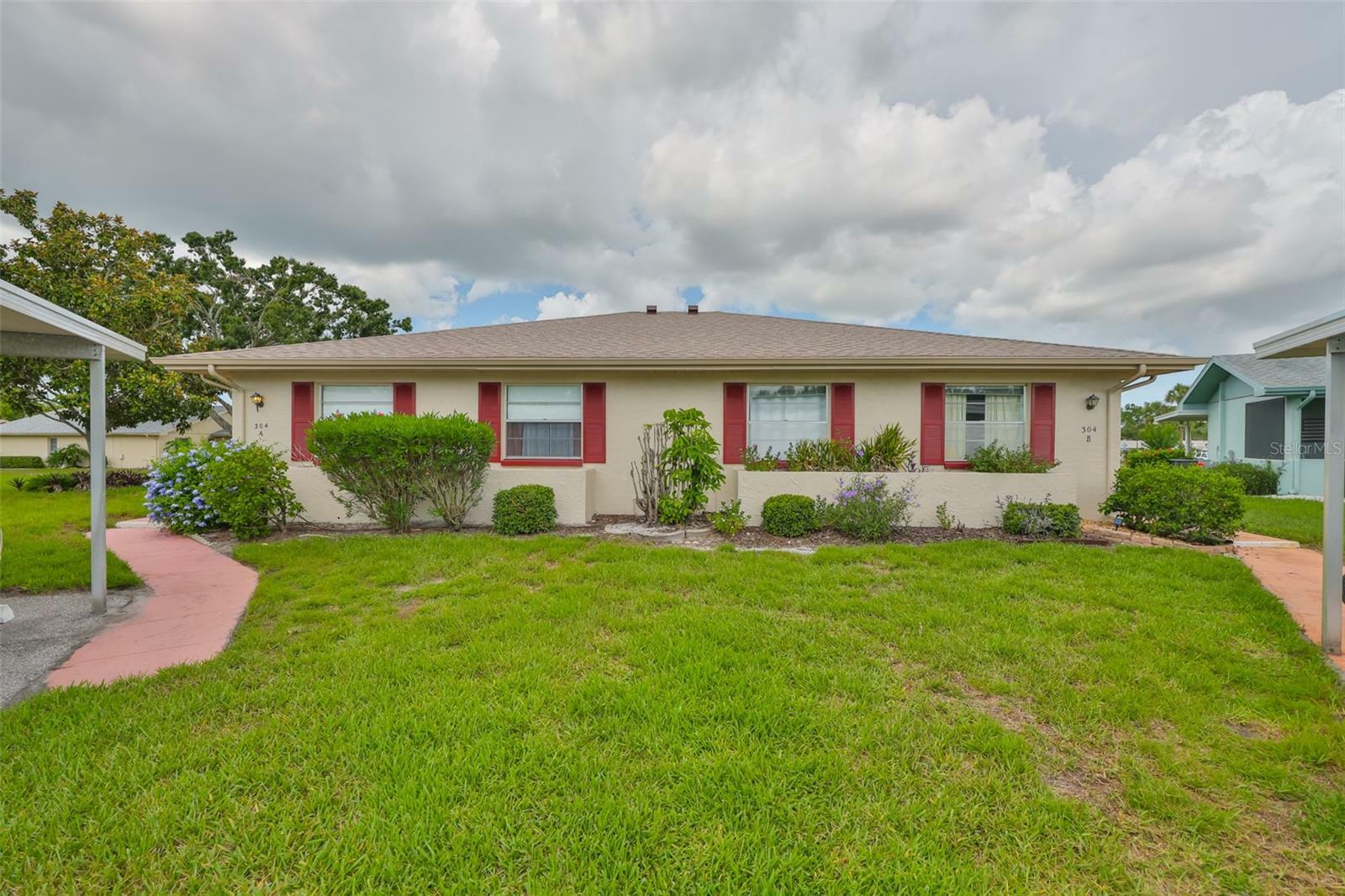 Property Photo: 304 Fowling Court A FL 33573