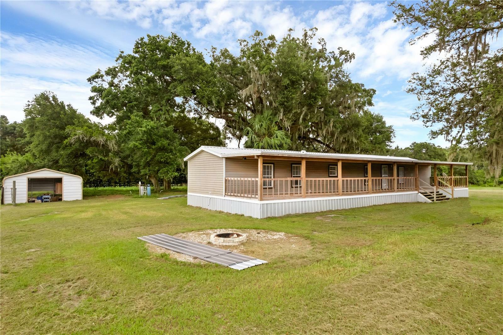 Property Photo: 7587 SW 50th Street FL 33513