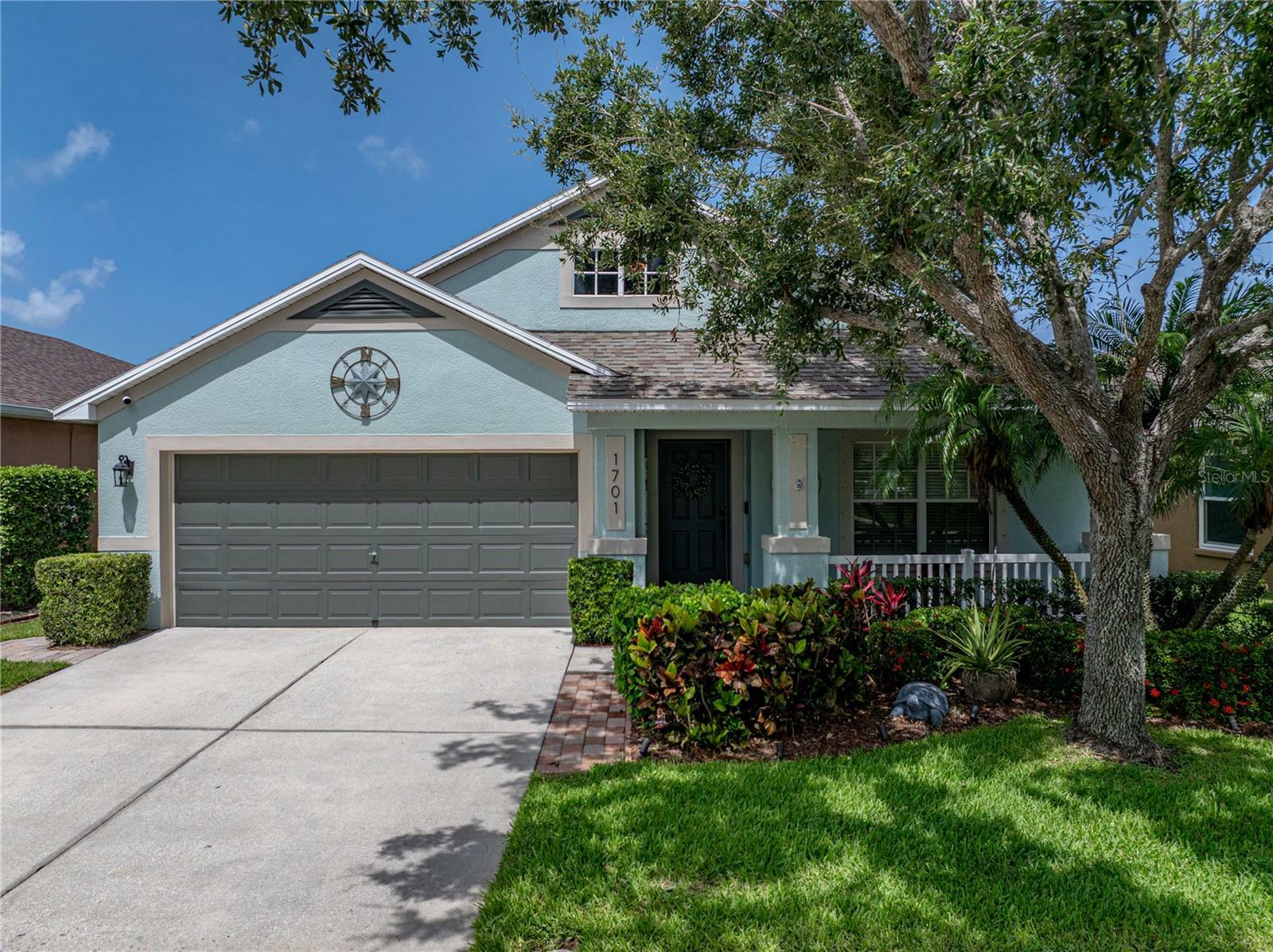 Property Photo: 1701 Bonita Bluff Court FL 33570