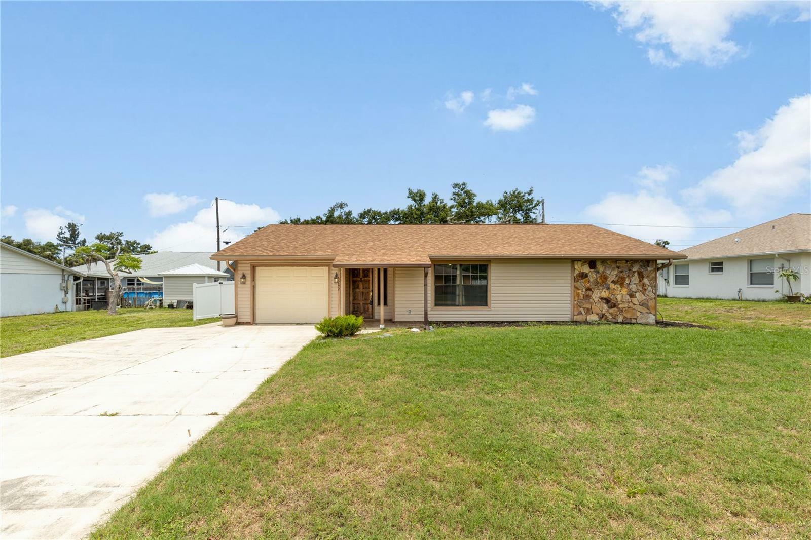 Property Photo: 3242 Nocturne Road FL 34293
