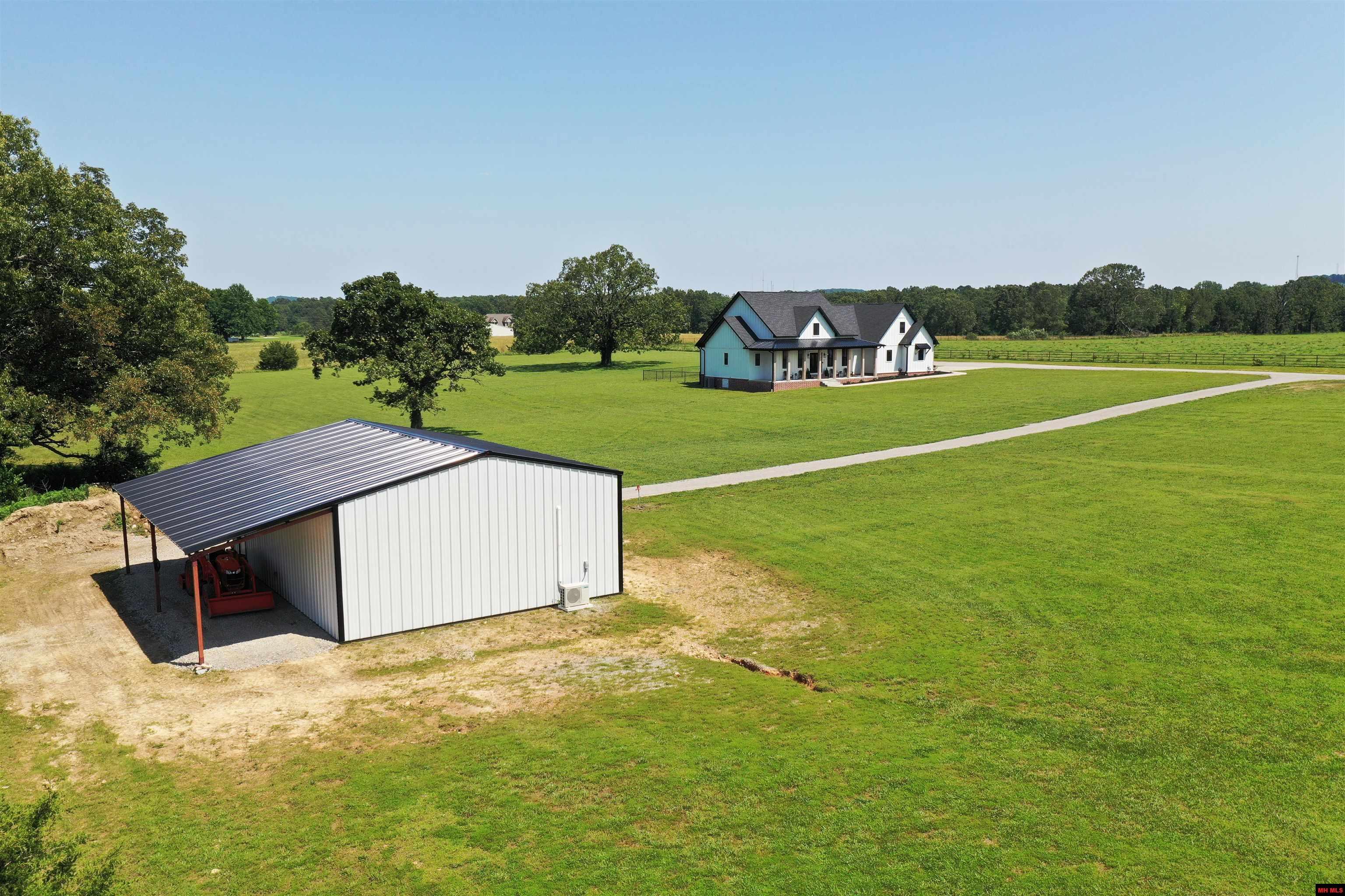 Property Photo: 4241 Hwy 5 North AR 72653