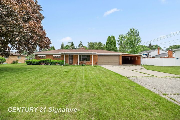 3241 Luther Road  Saginaw MI 48603 photo