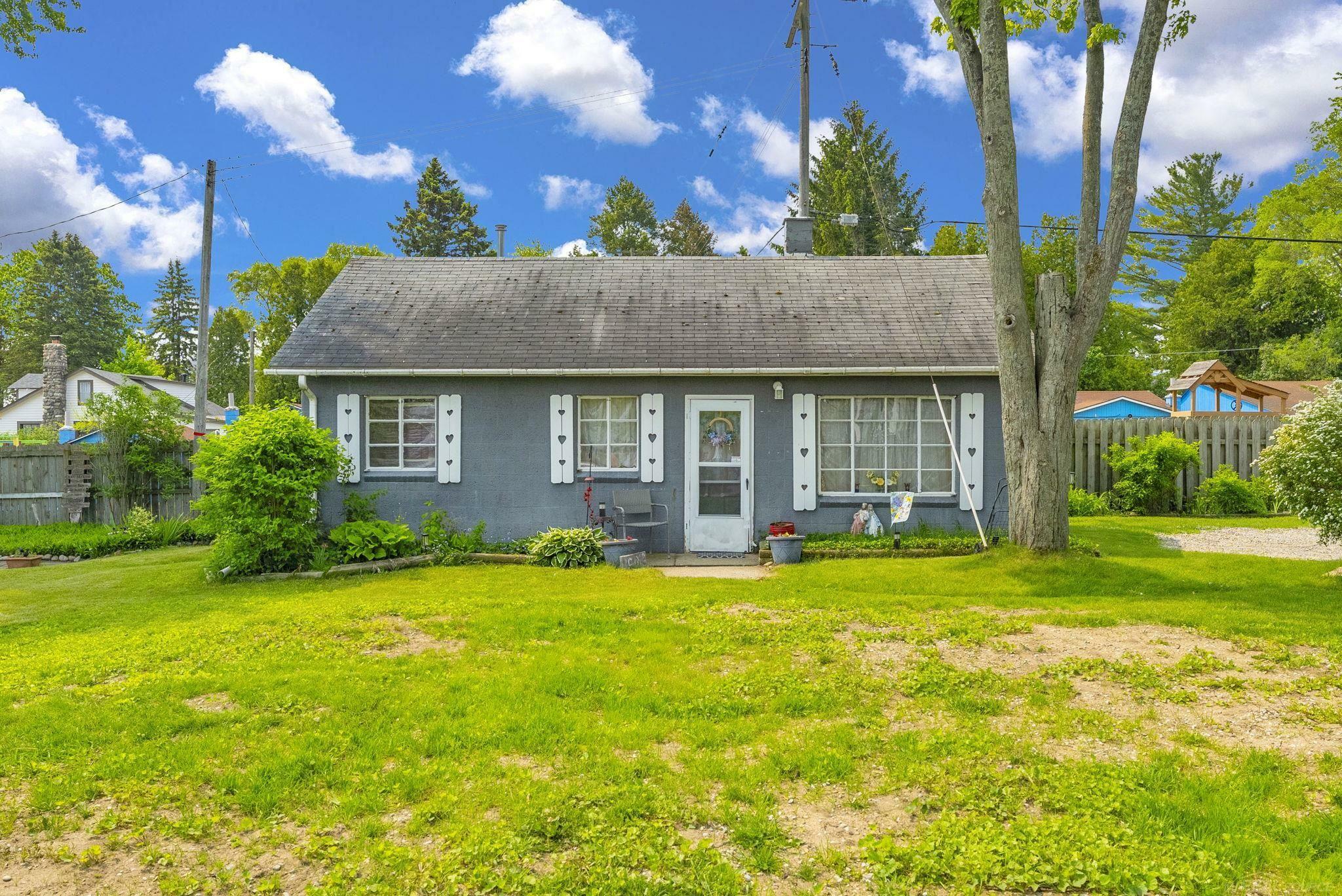 Property Photo:  8941 &Amp 8943 Lakeshore Road  MI 48450 