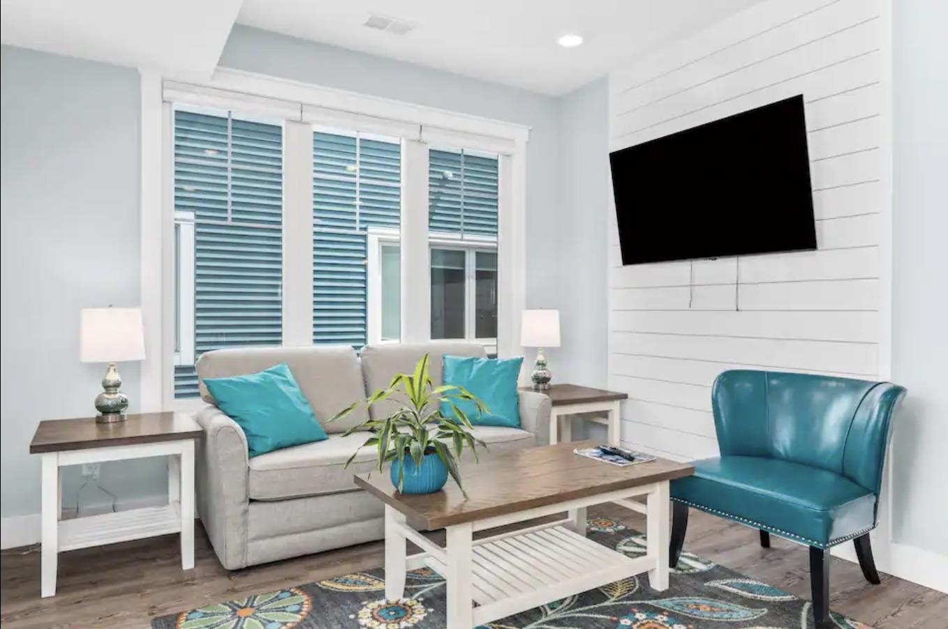 Property Photo:  914-16 E Front Street 16  MI 49686 