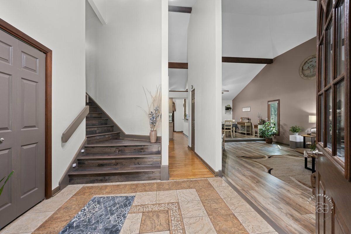 Property Photo: 2152 Cherrywood Circle IL 60565