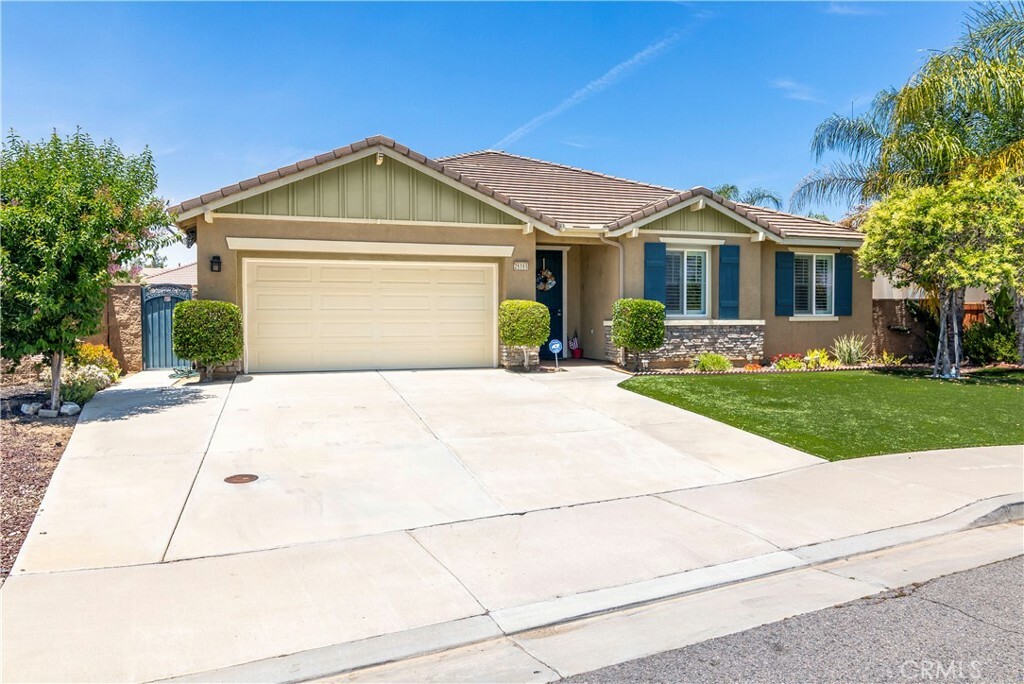 Property Photo: 26865 Shelter Cove Court CA 92585