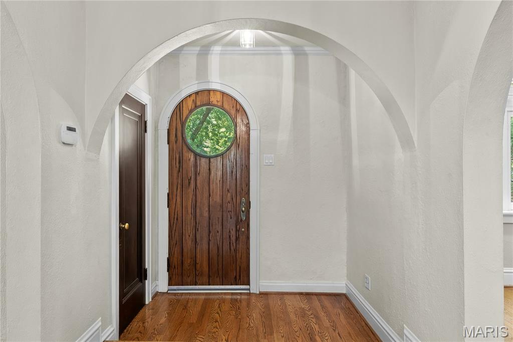 Property Photo:  46 Broadview Drive  MO 63105 
