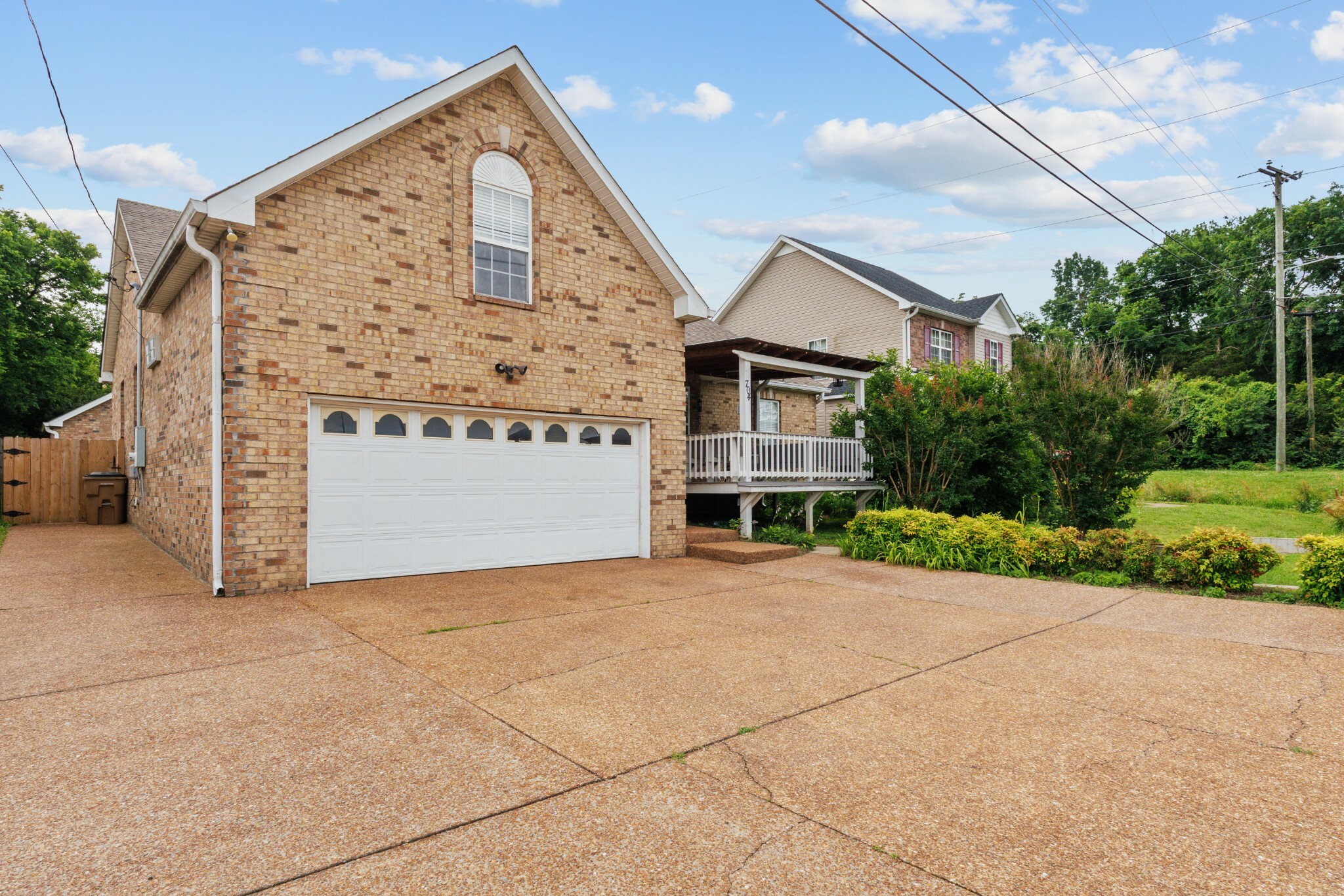 Property Photo: 704 Shandale Dr TN 37115