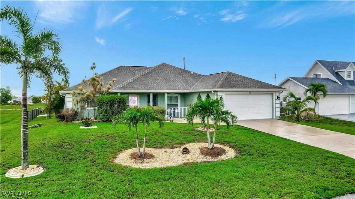 Property Photo: 3001 NE 5th Avenue FL 33909