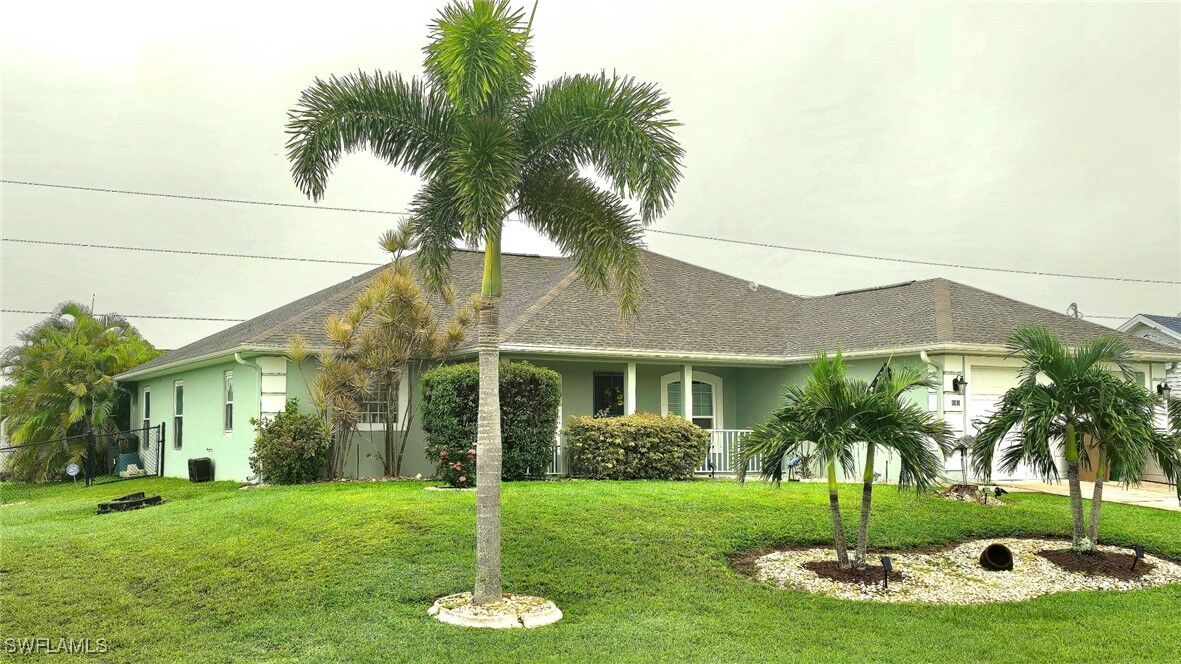 Property Photo:  3001 NE 5th Avenue  FL 33909