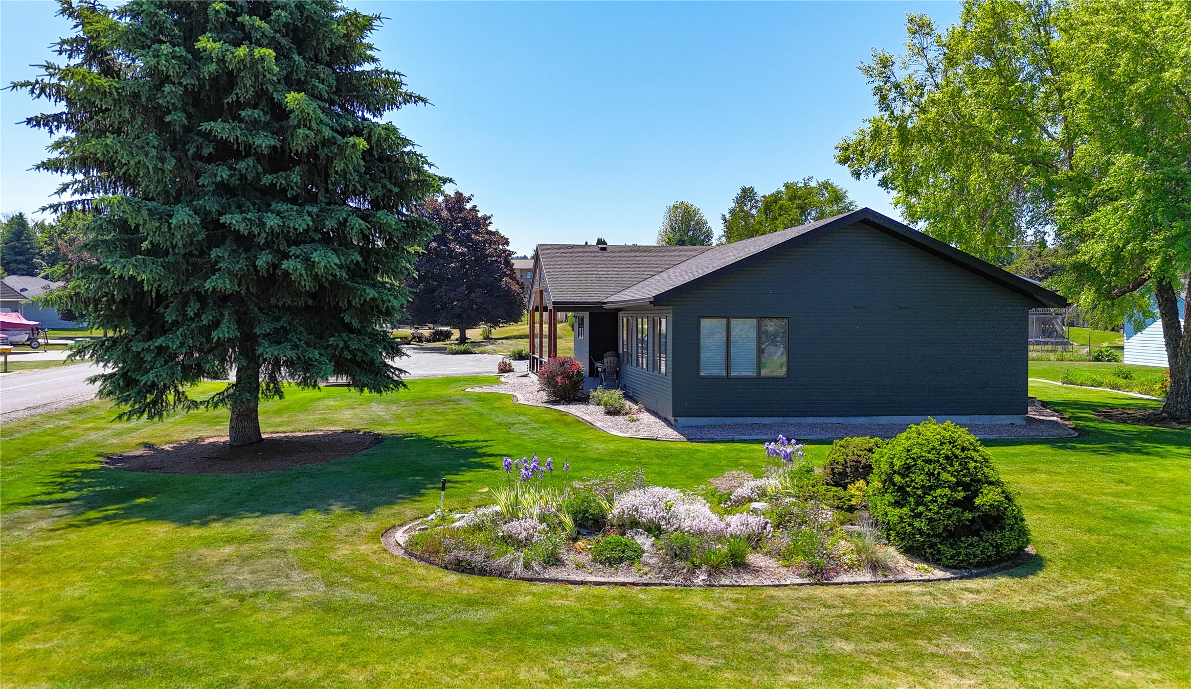 Property Photo: 407 Bay View Drive MT 59860