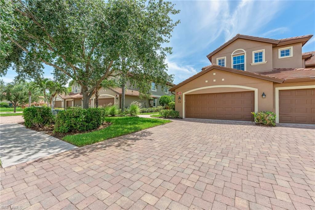 Property Photo: 6666 Alden Woods Cir 101 FL 34113