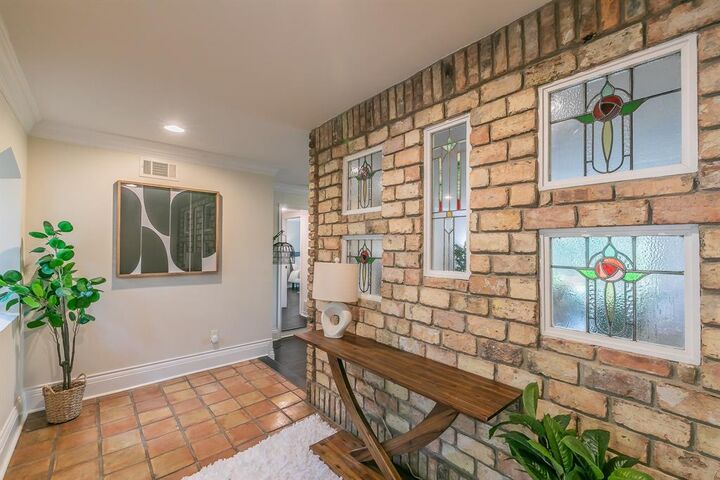 Property Photo:  1306 Riverview Drive  TX 76012 