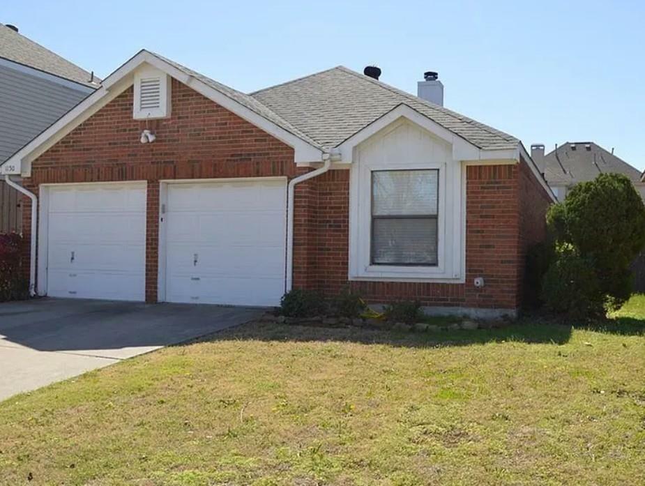 Property Photo: 1150 Settlers Way TX 75067