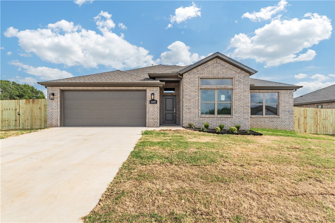 Property Photo: 1012 Marquis Avenue AR 72745