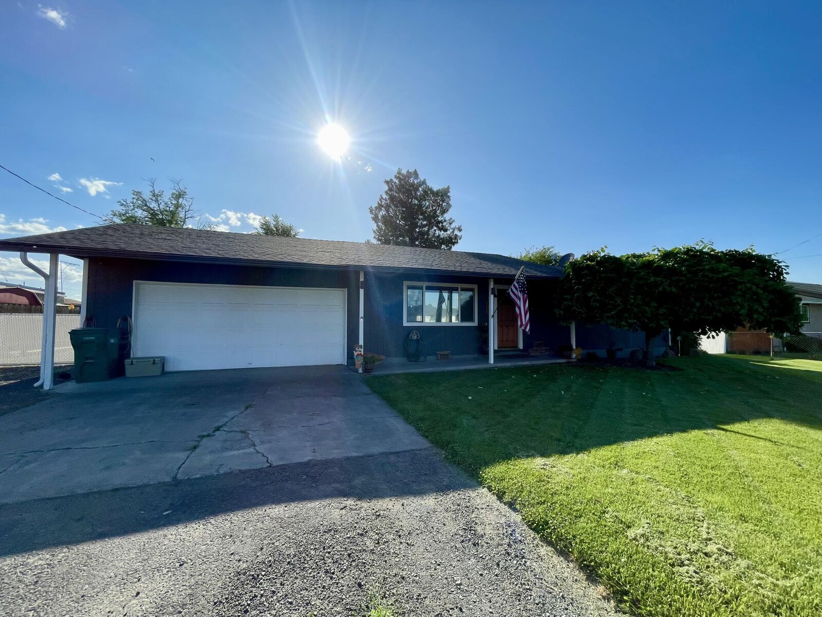 Property Photo: 124 N Lincoln Street OR 97633