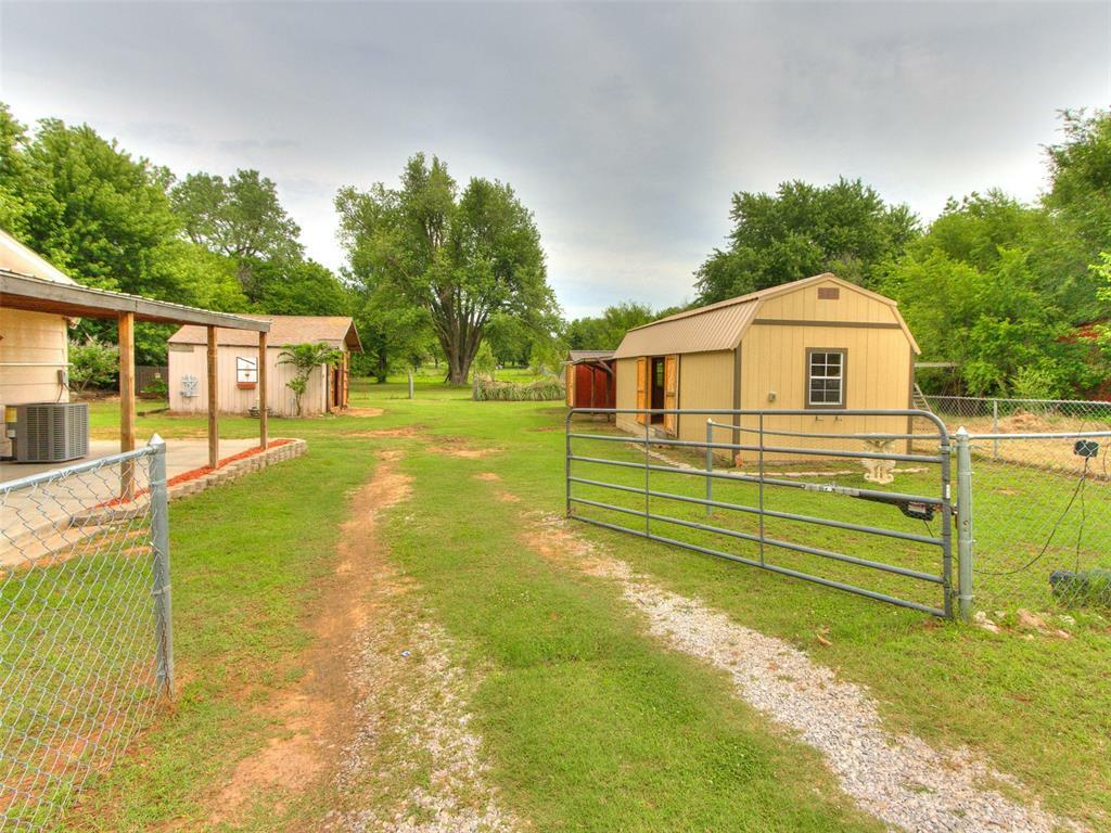 Property Photo: 10313 NE 17 Street OK 73141