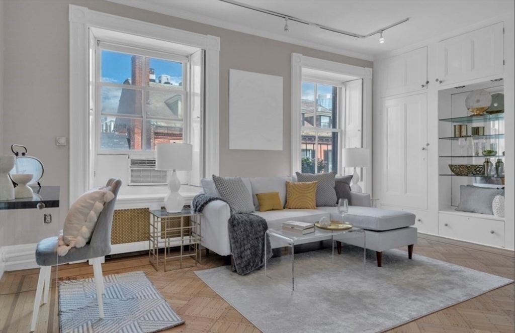 Property Photo: 26 Mount Vernon 4F MA 02108
