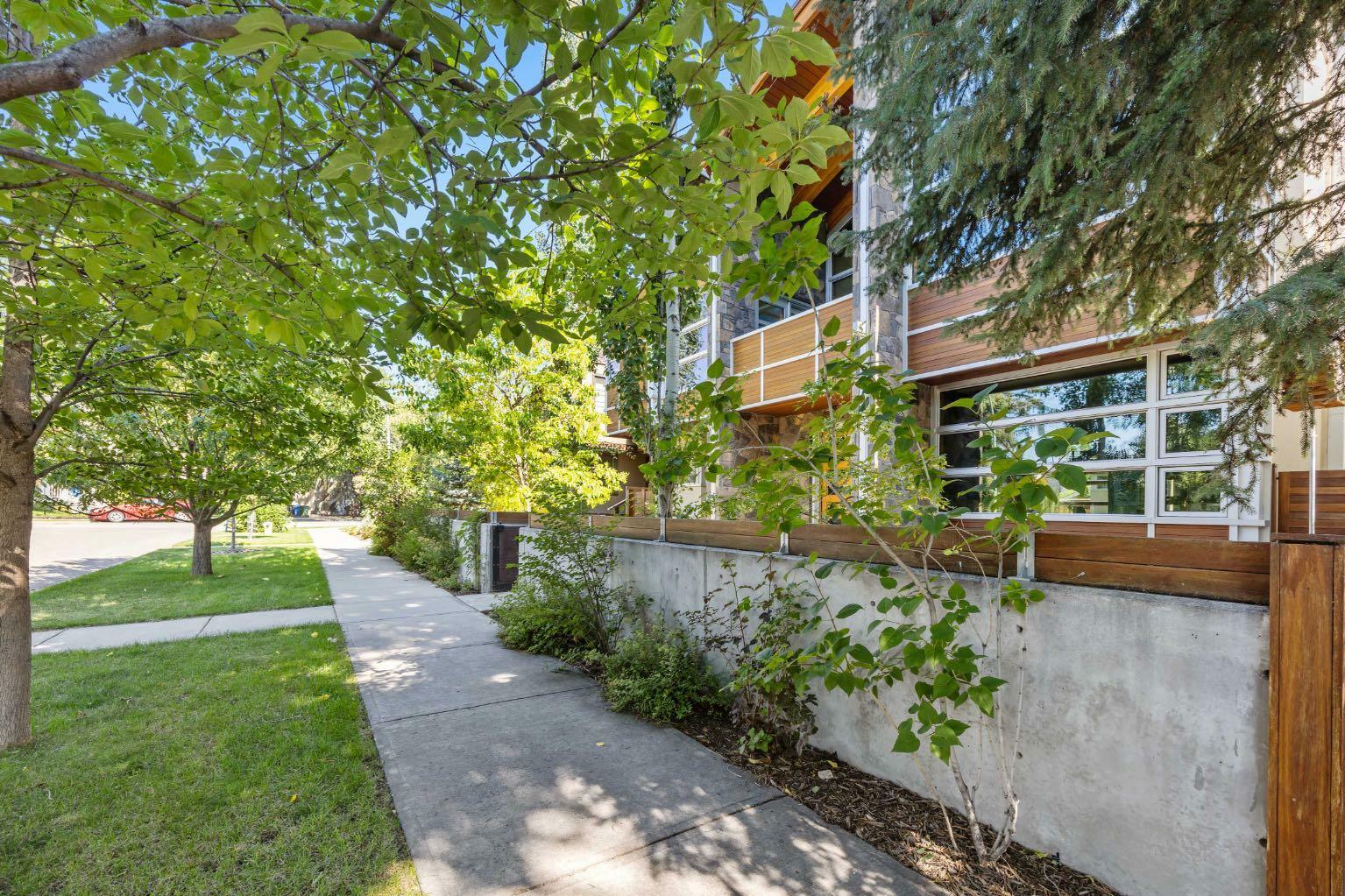 Property Photo: 3006 5A Street SW AB T2S 2G6