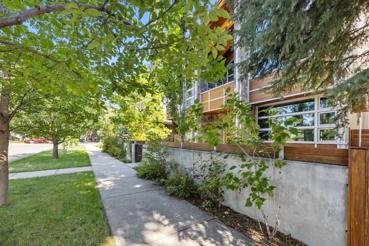 Property Photo: 3006 5A Street SW AB T2S 2G6