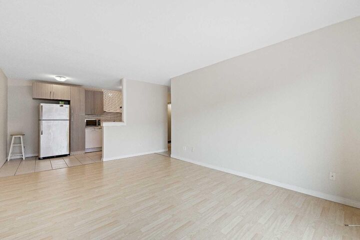 Property Photo:  128 15 Avenue SW 604  AB T2R 0P5 
