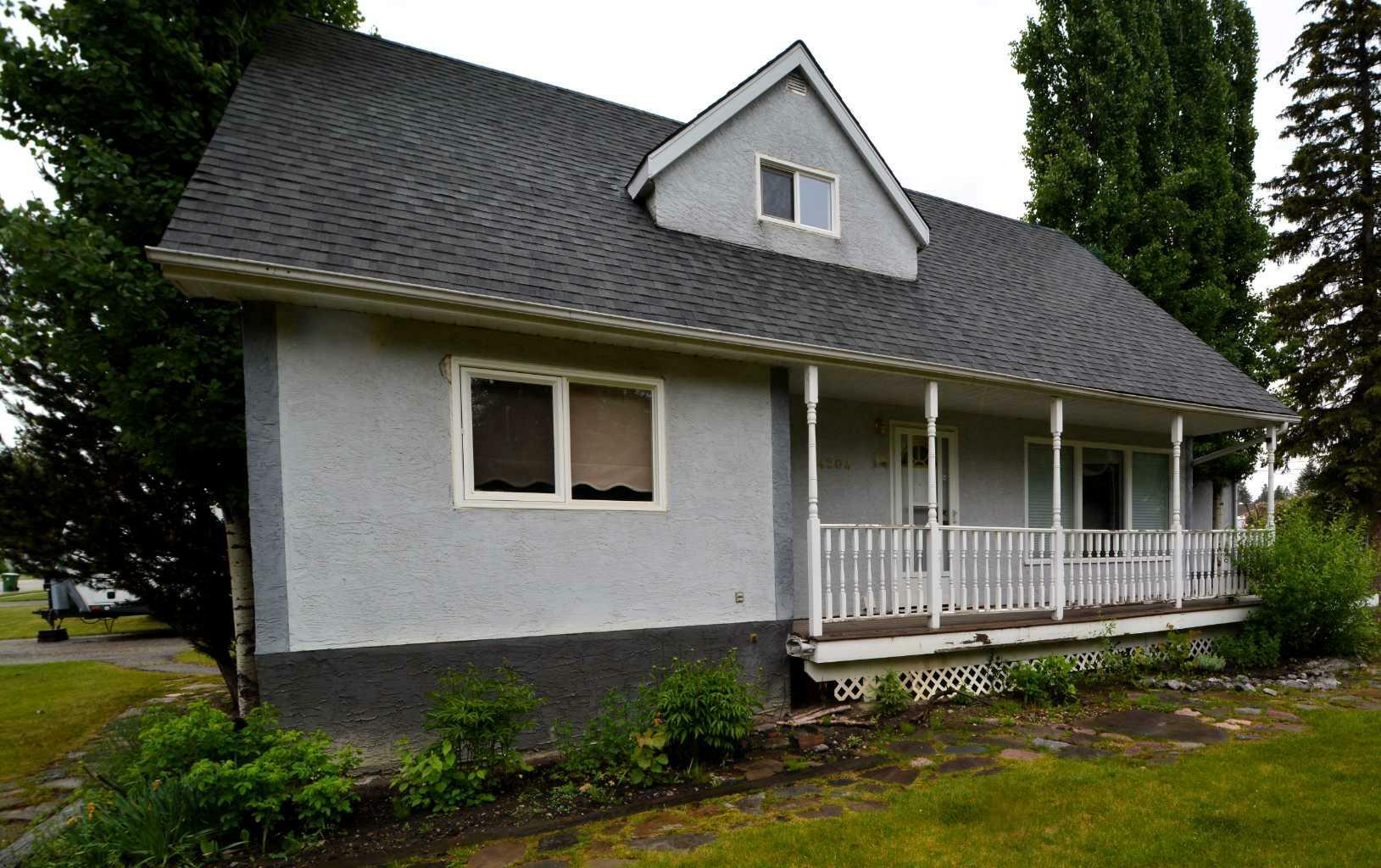 Photo de la propriété: 4204 6 Avenue AB T7E 1A6