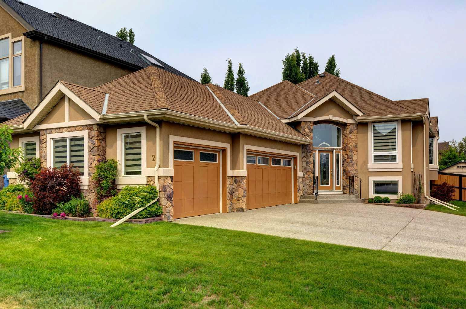 Property Photo: 2 Cranridge Heights SE AB T3M 0E7