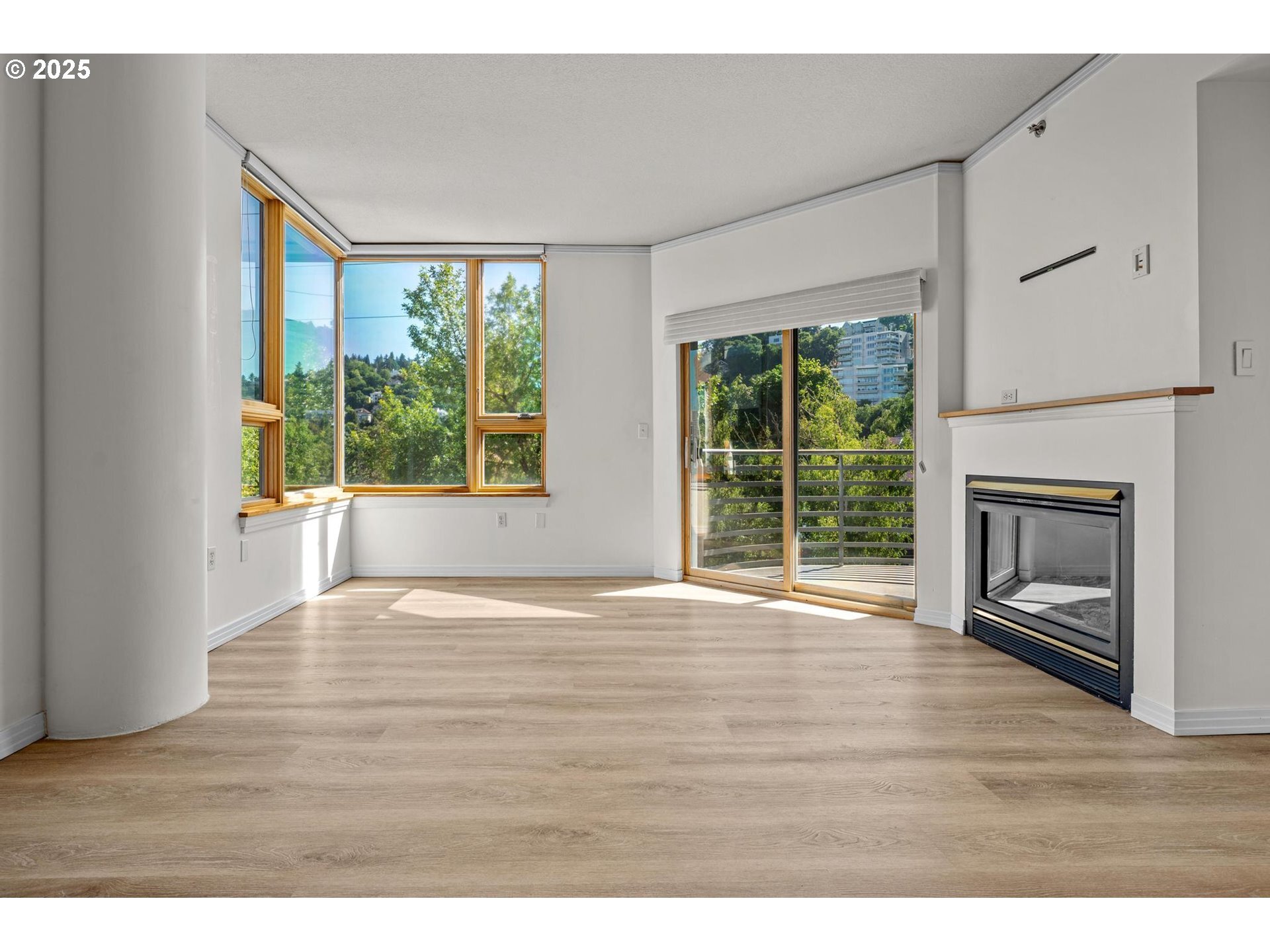Property Photo: 1132 SW 19th Ave 306 OR 97205