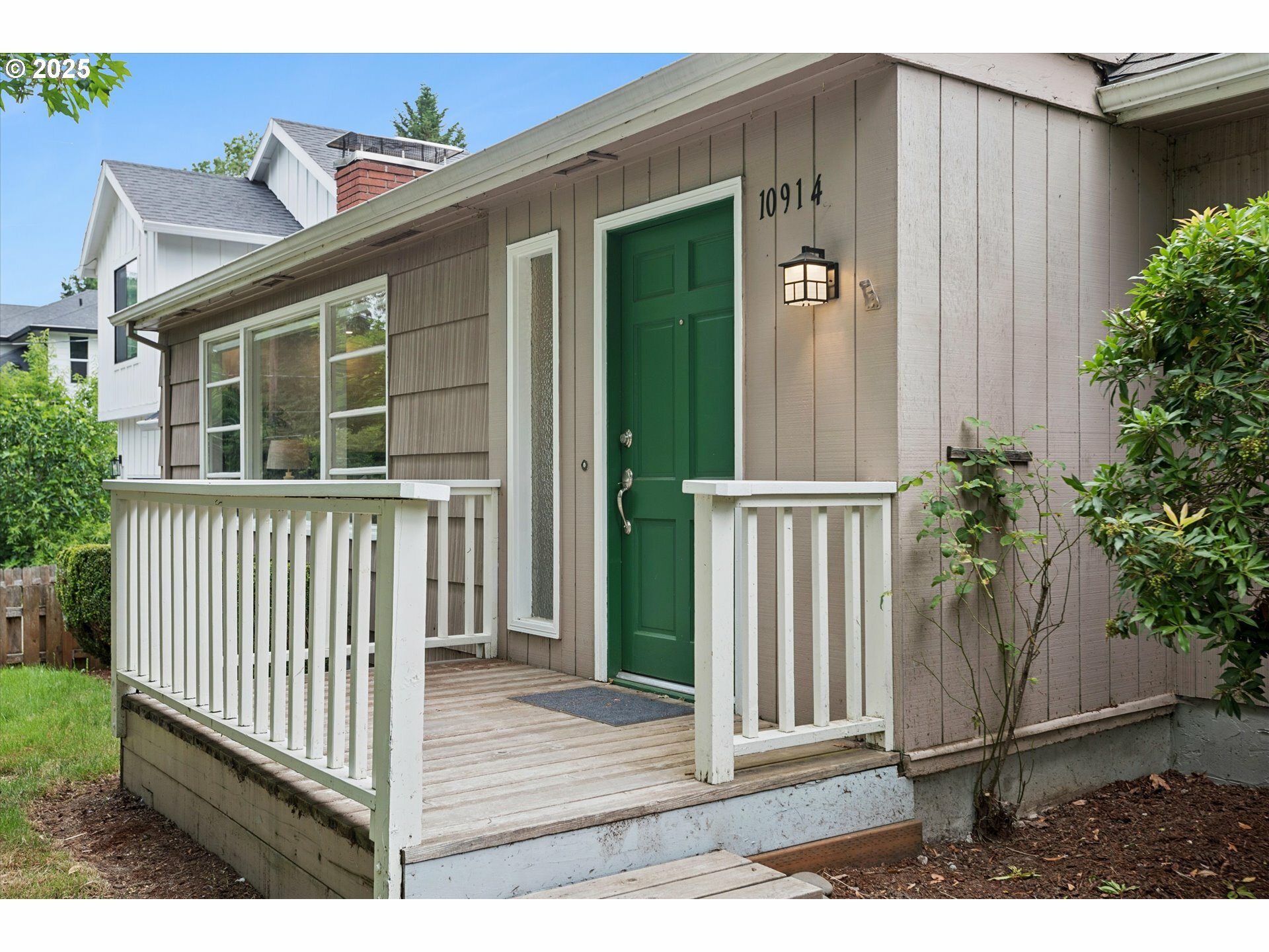 Property Photo: 10914 SW 64th Ave OR 97219