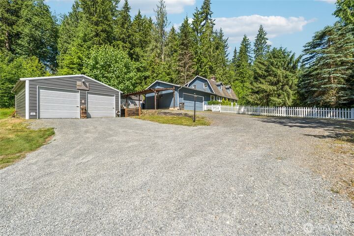 Property Photo: 2216 Newberg Road WA 98290