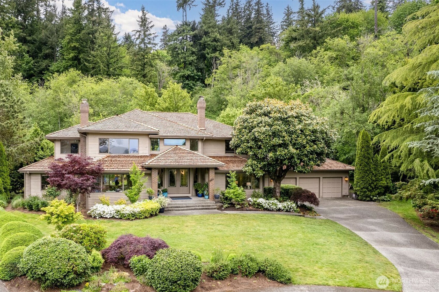 Property Photo: 4102 205th Avenue SE WA 98075