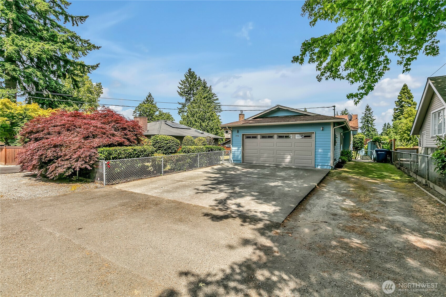 Property Photo: 15442 21 Avenue SW WA 98166
