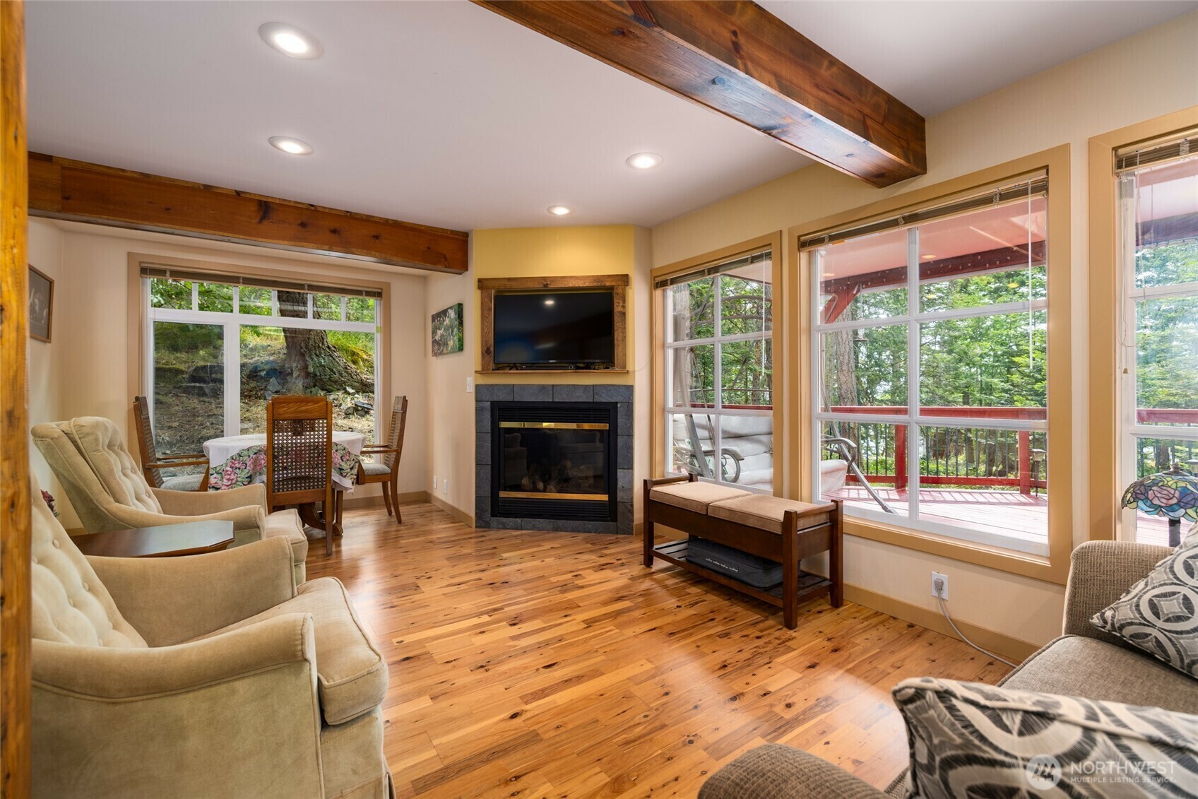 Property Photo: 1026 Chinook Way WA 98221