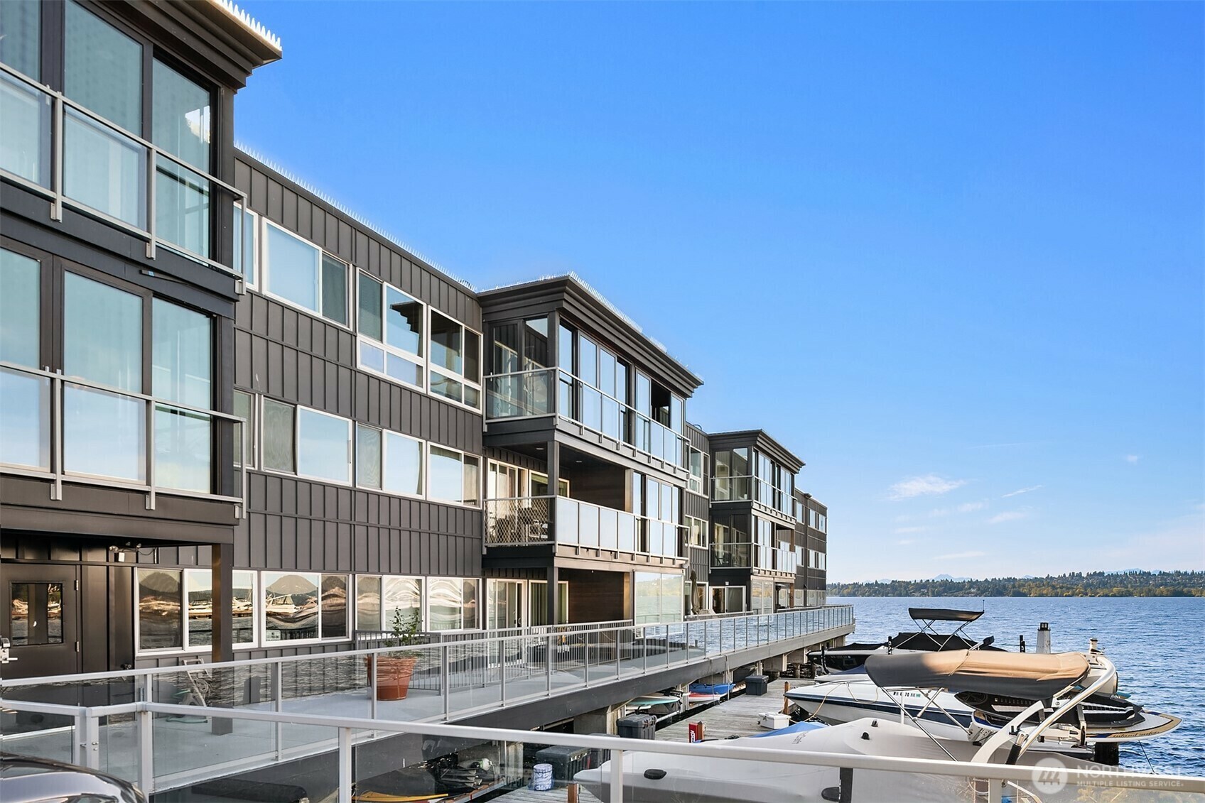 Property Photo: 515 Lake Street S 205 WA 98033