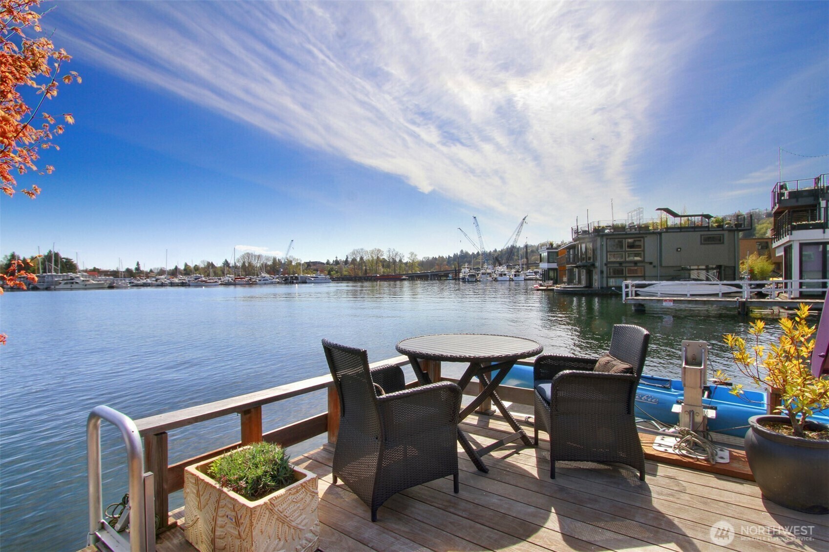 Property Photo: 2822 Boyer Avenue E 11 WA 98102