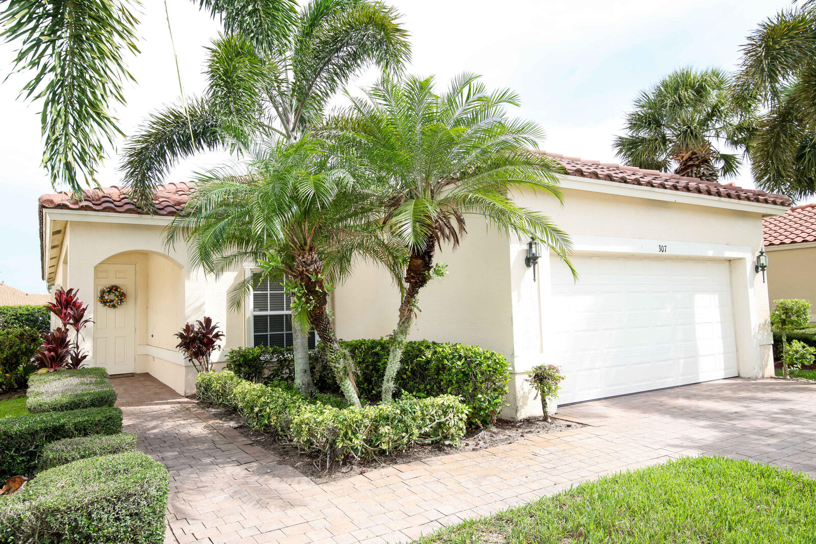 Property Photo:  307 NW Breezy Point Loop  FL 34986 