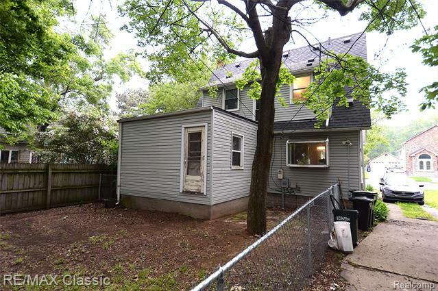 Property Photo: 1924 Pinecrest Drive MI 48220